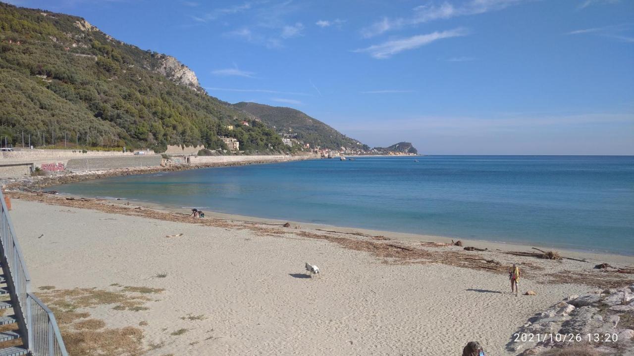 Casa Mariuccia A Due Passi Dal Mare Apartment Finale Ligure Exterior foto