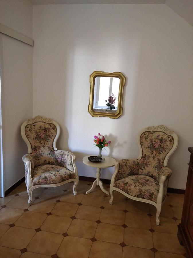 Casa Mariuccia A Due Passi Dal Mare Apartment Finale Ligure Exterior foto