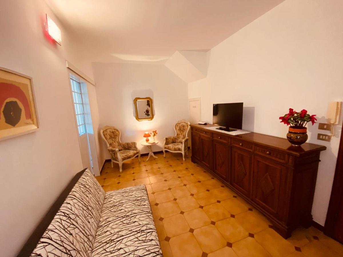 Casa Mariuccia A Due Passi Dal Mare Apartment Finale Ligure Exterior foto