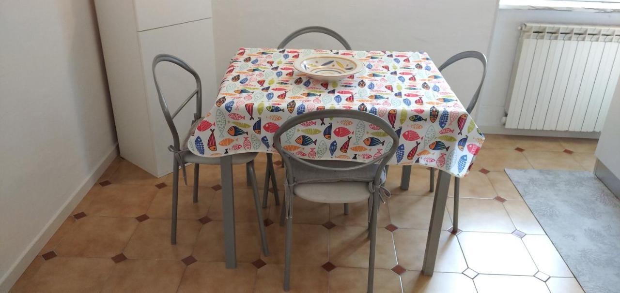 Casa Mariuccia A Due Passi Dal Mare Apartment Finale Ligure Exterior foto